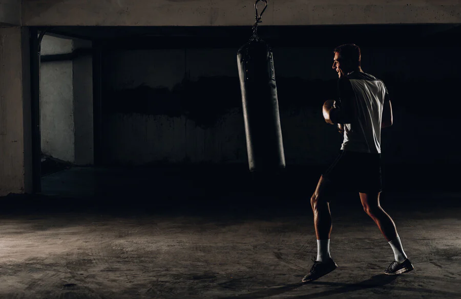 Quels sont les meilleurs exercices pour s'entraîner à la boxe à la maison ?